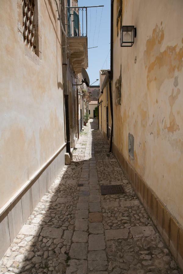 Qui Ed Ora,Guest House. Noto Exterior photo